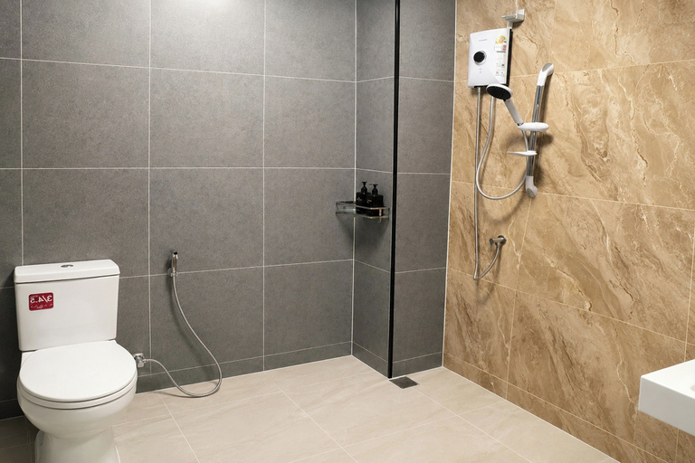 Bathroom 4, Marin House Pattaya, Pattaya