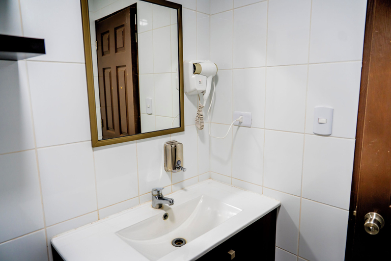 Bathroom 4, Cabañas Henua Iti, ísla de Pascua