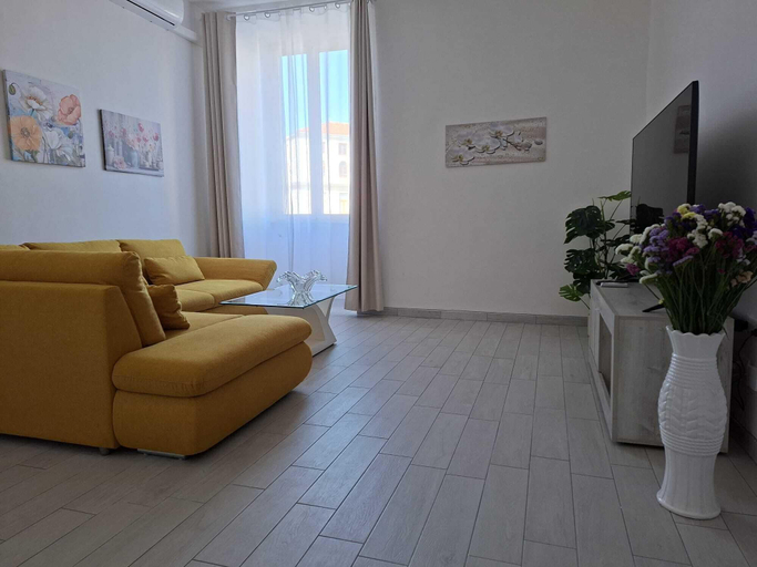 Living area 3, Seascape, Rome