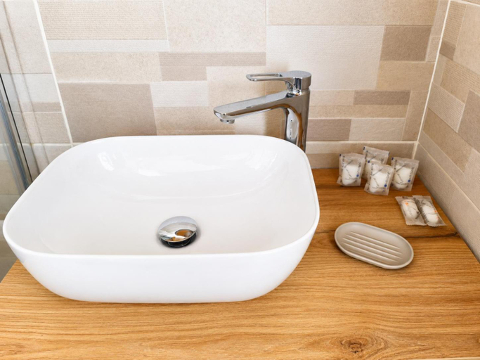 Bathroom, Gallura street 21, Olbia-Tempio