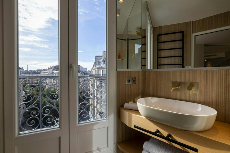 Bathroom 3, Hotel Beige (ex. Hotel Plaza Opera), Paris