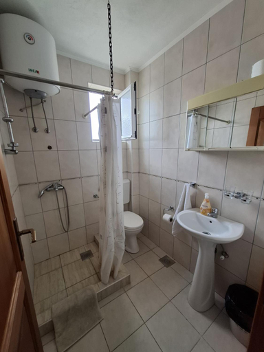 Bathroom, Mali Medved Ulcinj