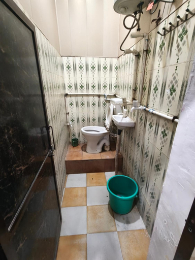 Bathroom 5, Annu Bhai Sewa Sadan, Mathura