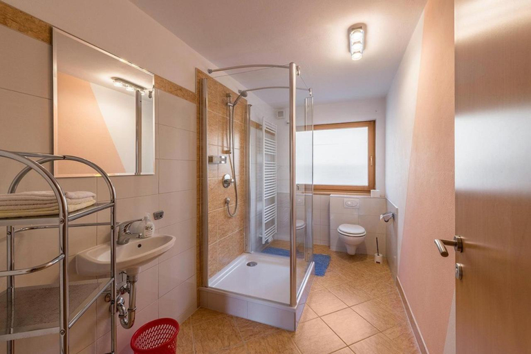Bathroom 3, House Innerspielleiten, Schwaz