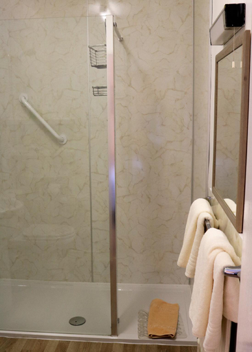 Bathroom, Plas Isa Hotel, Gwynedd