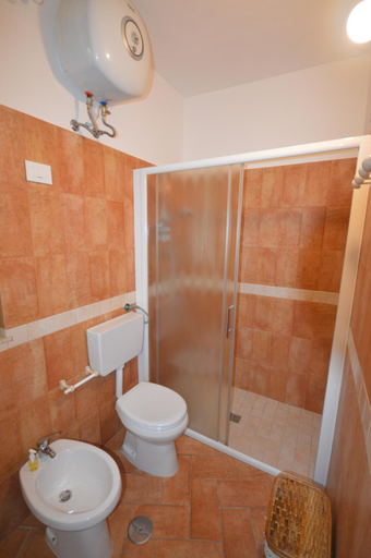Bathroom 3, La Lomita, Roma