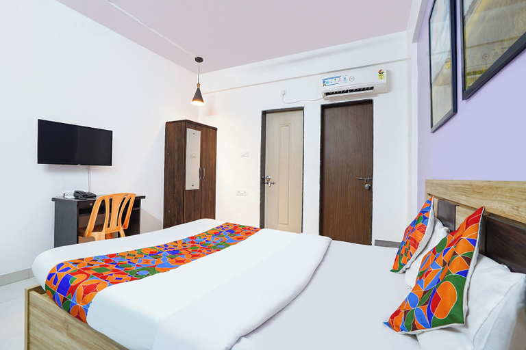 Room 3, Fabhotel Noble Suites, Pune