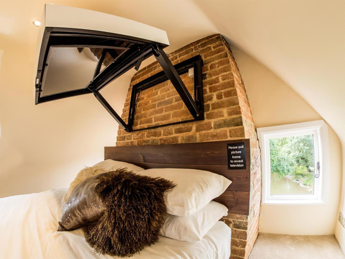 Bedroom 2, Sheene Mill, Cambridgeshire