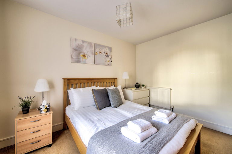 Bedroom 2, GuestReady - Spacious 2bed in Edinburgh, Edinburgh