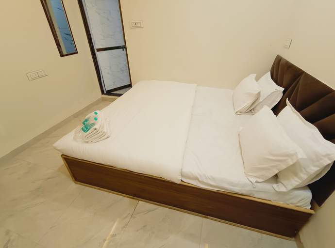 Room 4, Hotel The Comfort Villa, Ujjain