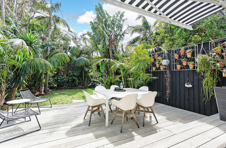 Food & Drinks, Sophisticated Bondi Beach House, Sydney
