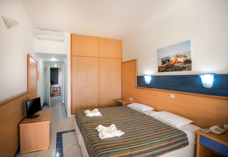 Bedroom 3, Eurovillage Achilleas Hotel, South Aegean