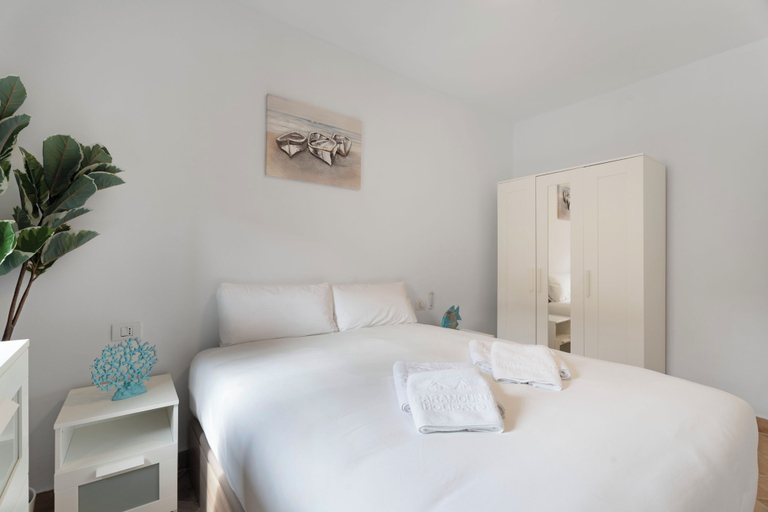 Room 2, Cozy Apartment Rental in Santiago del Teide, Tenerife, Santa Cruz de Tenerife