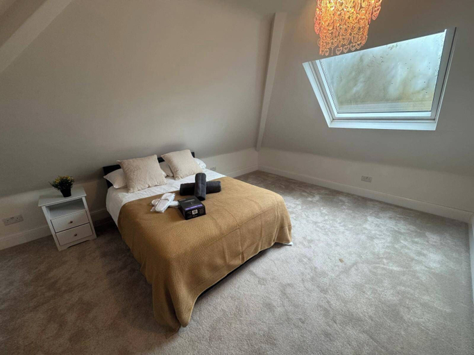 Room 5, 1 Bed - Sleeps 2 - Free Parking, London