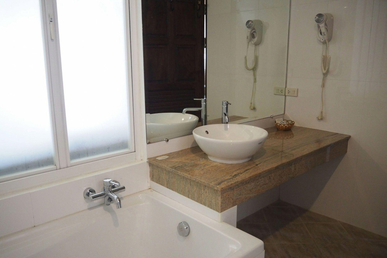Bathroom 3, Villa Thongbura, Pattaya