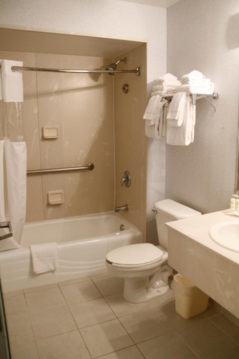 Bathroom 4, Quality Suites Cocoa Beach, Brevard