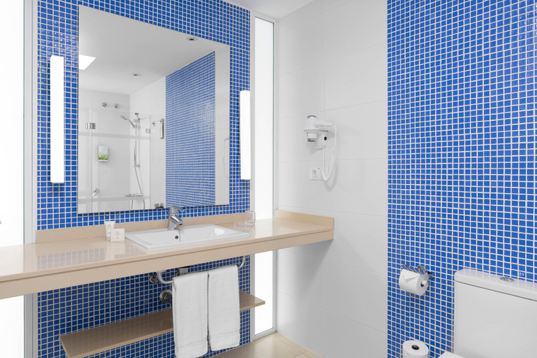 Bathroom 3, Club Cala Blanca, Las Palmas