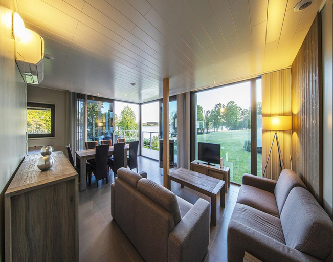 Living room 4, Lakeside Stay With Sauna, Hainaut