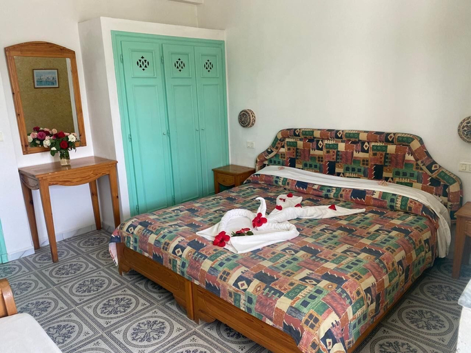 Room 5, Le Petit Prince, Hammamet