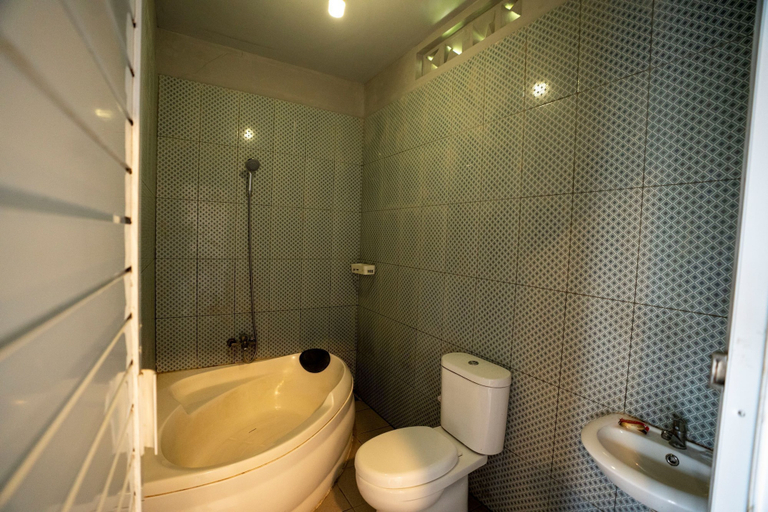 Bathroom 4, Savia Hotel & Resort Ciater, Subang