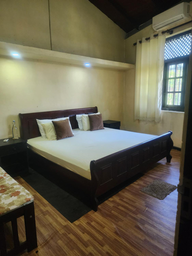 Bedroom 4, Noahs Ark Homestay, Moratuwa