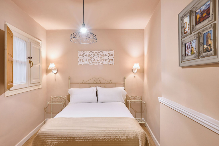 Bedroom 2, Apartamentos Luna Suites Palacio Almagra, Granada