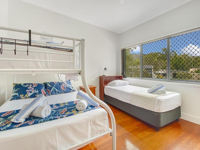 Bedroom 3, Magnetic Docks Townhouse 5, Magnetic Island