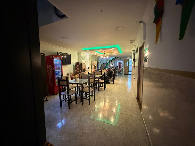Dining, RETRO PACMAN 403, Medellín