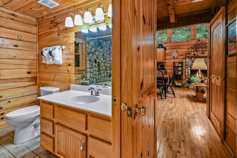 Bathroom 4, Mountain Joy 1 Bedroom Cabin, Sevier