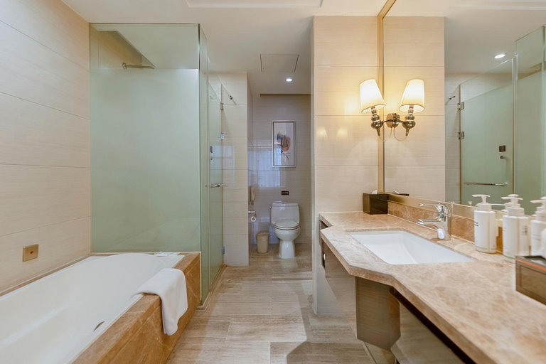 Bathroom 5, Zhengfangyuan International Hotel, Zhengzhou