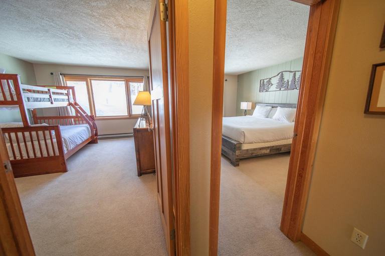 Bedroom 3, Lenawee 1738, Summit