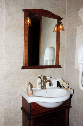 Bathroom 3, Despotato, Peloponnese