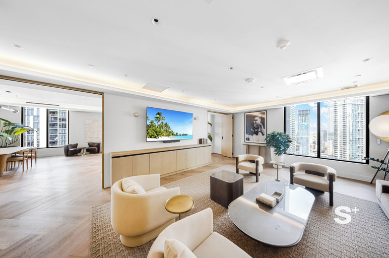 Living area 2, 501 High-Rise 1BR - Rooftop pool, Miami-Dade