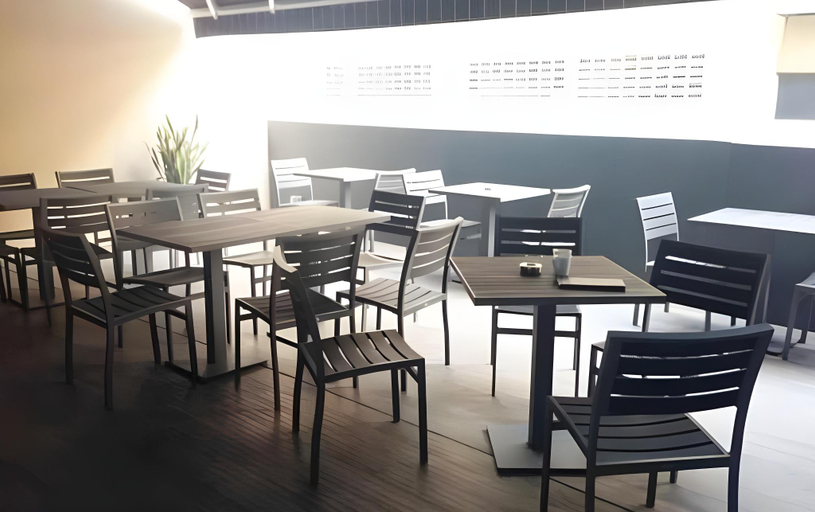 Food & Drinks 5, Amrise Hotel Kitchener, Singapore