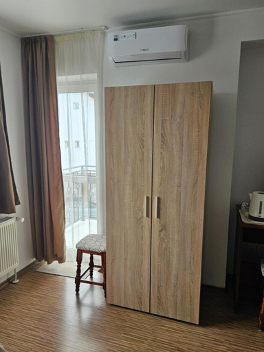 Others 5, Cтаи за гости Бърдареви, Bansko