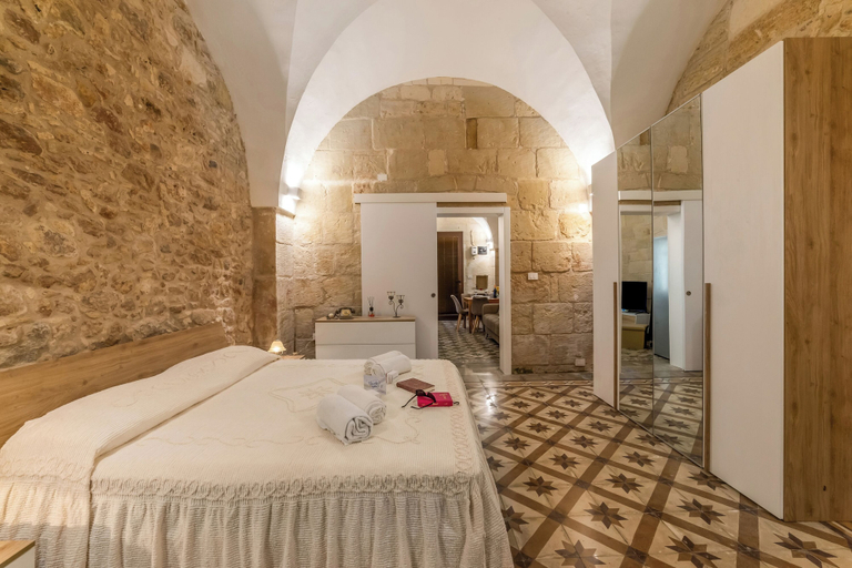 Room 3, Nonnanna Apartment In Martano Historic Centre, Lecce