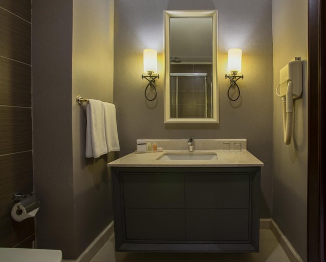 Bathroom 4, Taksim Square Hotel, Beyoğlu