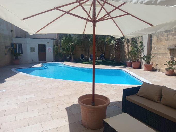 Sport & Beauty 2, Fully AC, 4 Bed. detached property with pool