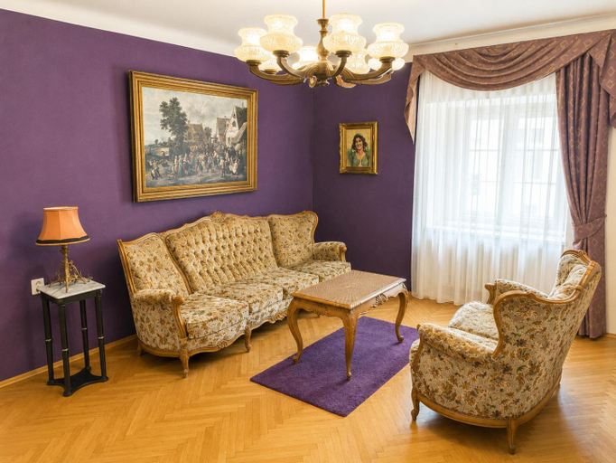 Others 5, Astronomical Clock Apartment, Praha 1