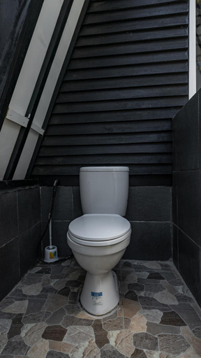 Bathroom 1, Resort Gili Trawangan - Private Pool Bungalow Long Term, Lombok