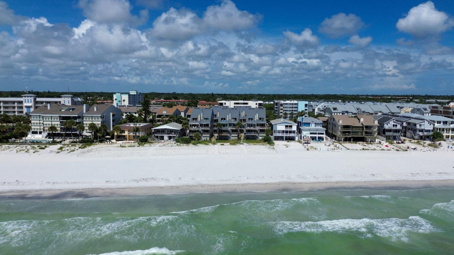 Others 3, Pelican Pointe 5B, Pinellas