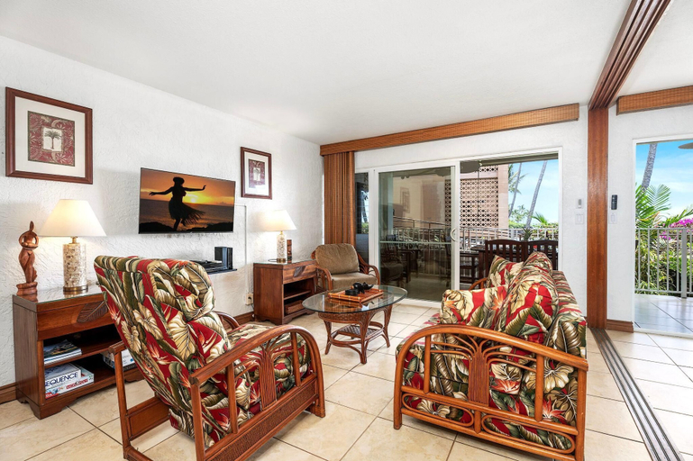 Living area 4, Alii Villas #135 Oceanfront, Remodeled With AC!, Hawaii