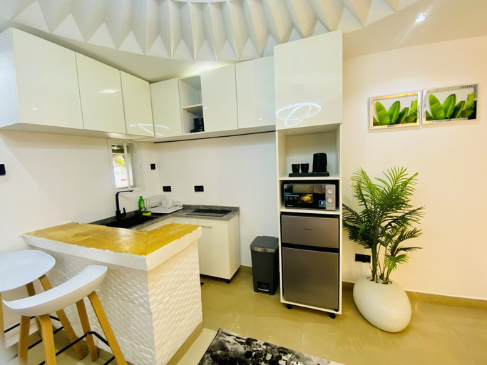 Private kitchen, The Royal Enclave, AbujaMun