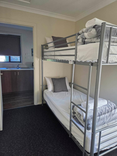 Bedroom 2, BIG4 Hobart Airport Tourist Park Hotel, Clarence