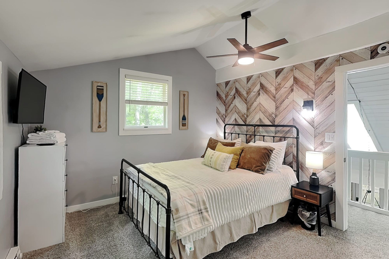 Bedroom 3, In The Middle by Taylor Made Deep Creek, Garrett