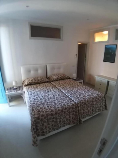 Room 3, ToviMar Apartments, Messina