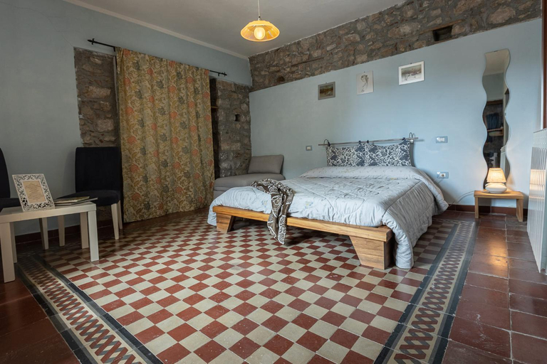 2, I Tre Campanili/La Casa di ChiAle, Messina