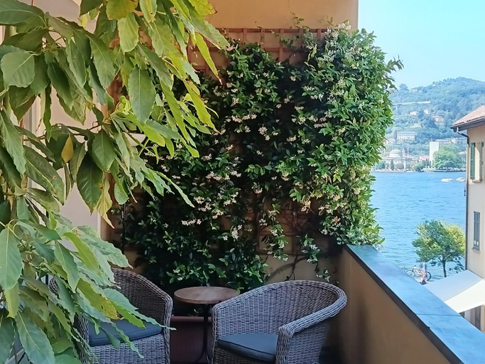 Others 2, Coloniola Lake House, Como
