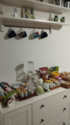 Food & Drinks
