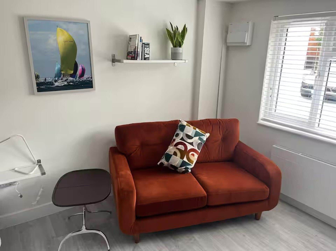 Living area, River Studio, Sleeps 2 With Parking & Dog Friendly, Hampshire